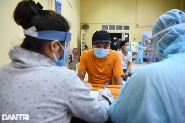 Sáng 7.8, Bộ Y tế công bố 3.794 ca Covid-19 tại 17 địa phương - Anh 1