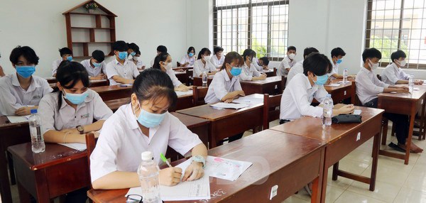 Tỷ lệ thí sinh đến dự thi đợt 2 đạt 99% - Anh 1