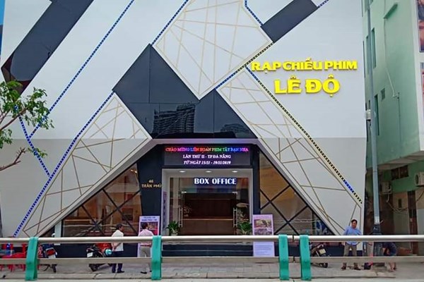 Đà Nẵng: Rạp chiếu quốc doanh “lép vế”ngay trên sân nhà - Anh 1