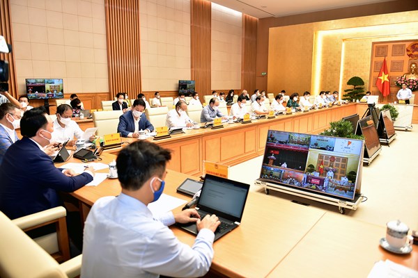 Thủ tướng cùng đại diện Vietjet, Vingroup, FPT, Masan… thảo luận gỡ khó cho doanh nghiệp ảnh hưởng đại dịch - Anh 2