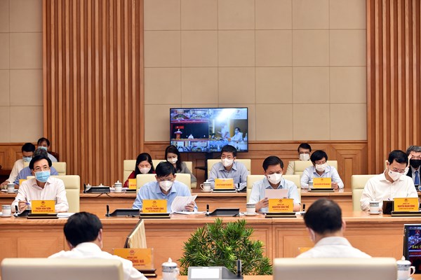Thủ tướng cùng đại diện Vietjet, Vingroup, FPT, Masan… thảo luận gỡ khó cho doanh nghiệp ảnh hưởng đại dịch - Anh 3