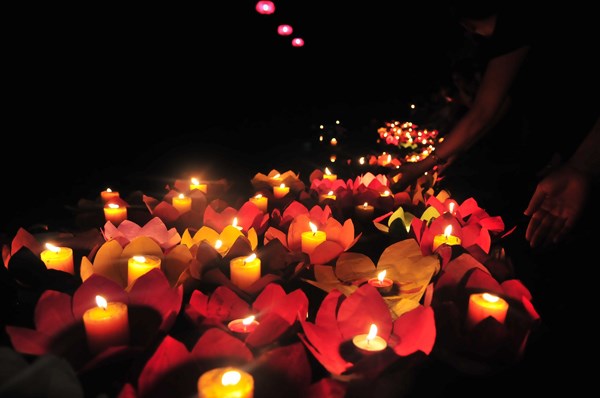 Giáo hội yêu cầu các chùa nhận tro cốt miễn phí, cầu siêu cho người tử vong do Covid-19 - Anh 1