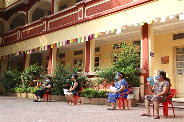 Chính phủ ban hành Nghị quyết về các giải pháp cấp bách phòng chống dịch - Anh 4