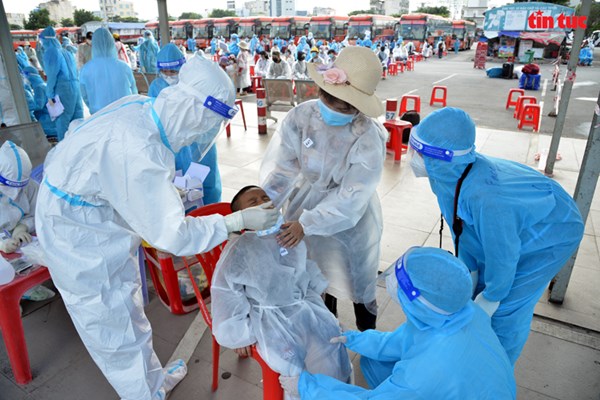 Chính phủ ban hành Nghị quyết về các giải pháp cấp bách phòng chống dịch - Anh 2