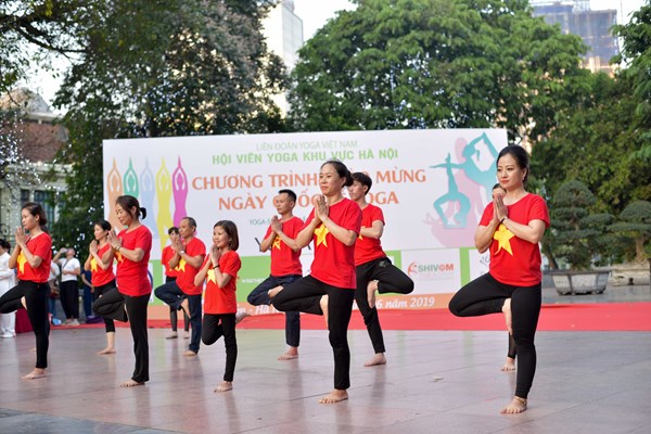 "Cả nhà tập ngay đánh bay Covid" - ảnh 2