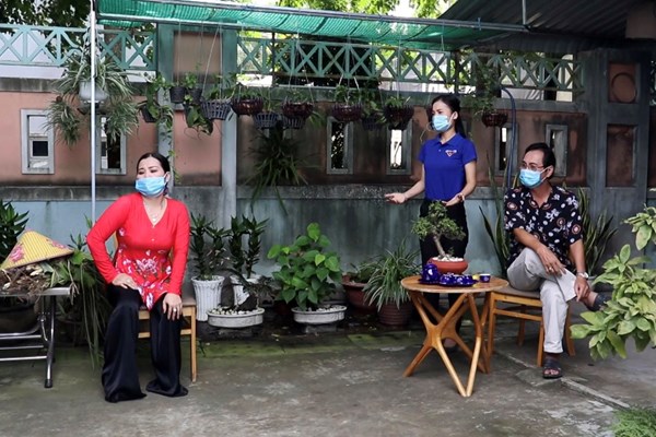 Cải lương phòng, chống Covid-19 phục vụ khán giả mộ điệu - Anh 1