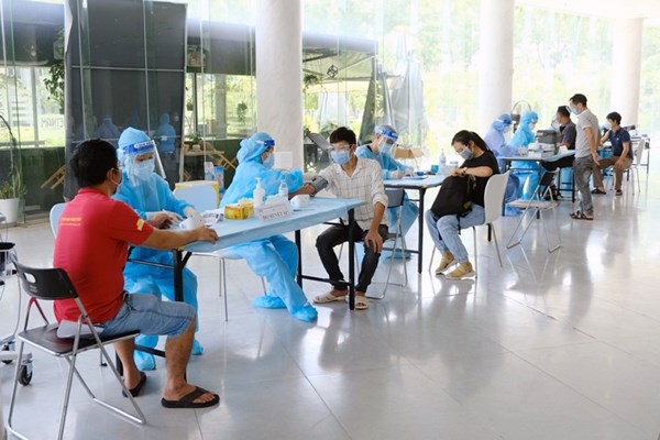 TP.HCM: Vận động bệnh nhân Covid-19 khỏi bệnh tham gia chống dịch - Anh 1