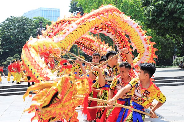 Hà Nội phát triển công nghiệp văn hóa từ “vốn” di sản - Anh 1