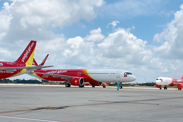 Chuyến bay Vietjet chở 200 máy thở cao cấp, hiện đại từ Đức đã hạ cánh - Anh 3