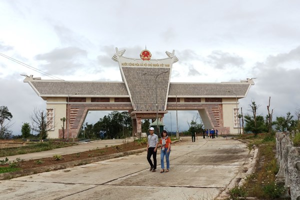 Khai trương cặp cửa khẩu quốc tế Nam Giang (Quảng Nam)- Đắc Tà Oọc (Xê Kông) - Anh 2