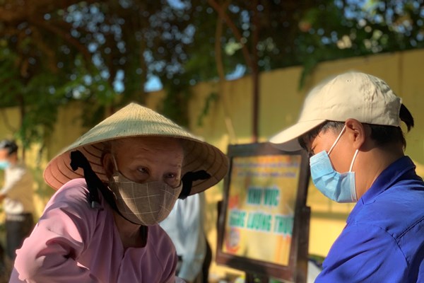 “Chợ phiên 0 đồng” tại Hội An (Quảng Nam) - Anh 2