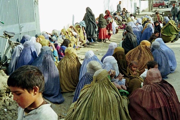 “Mẹ tôi bị Taliban sát hại vì không chịu nấu ăn cho tay súng” - Anh 2