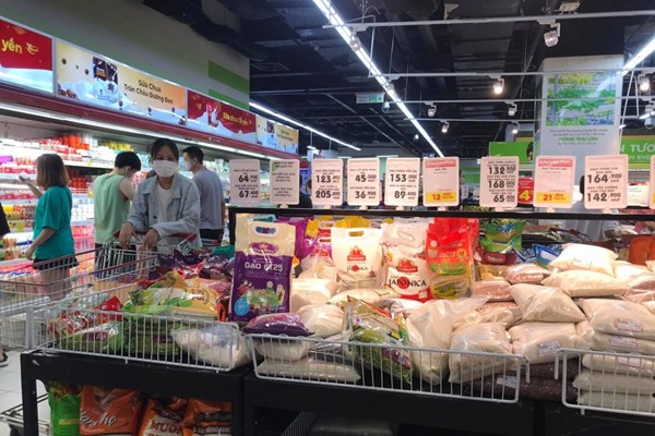 Khẩn trương rà soát các quy định phòng chống dịch Covid-19 đối với hệ thống cung ứng, phân phối - Anh 1
