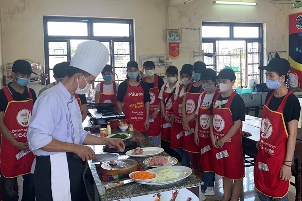 TT- Huế: Tạo việc làm và sinh kế cho lao động hồi hương - Anh 1