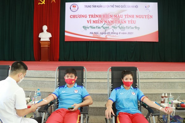 Các tuyển thủ quốc gia hiến máu “Vì miền Nam thân yêu” - Anh 2