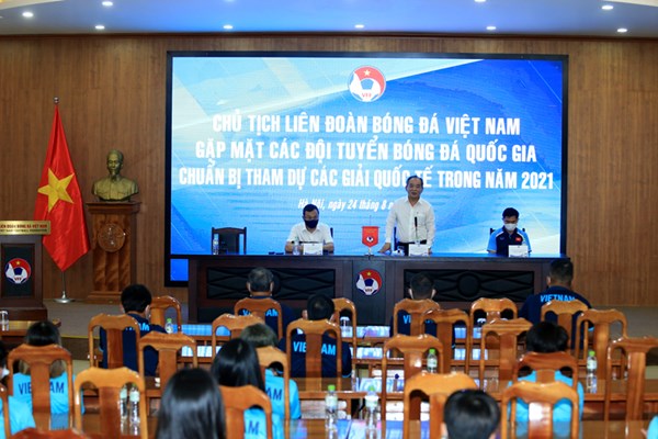 Các đội tuyển bóng đá phải thể hiện được tinh thần thi đấu kiên cường - Anh 1