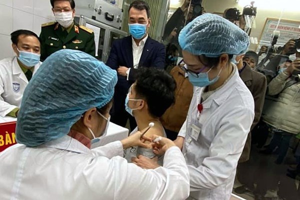 Vắc xin Nanocovax cần tiếp tục bổ sung nhiều tài liệu để được cấp giấy đăng ký lưu hành - Anh 1