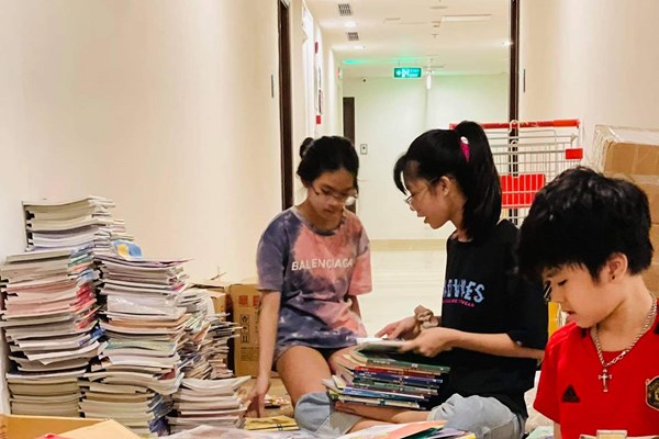 Ba cô bé sáng lập dự án  