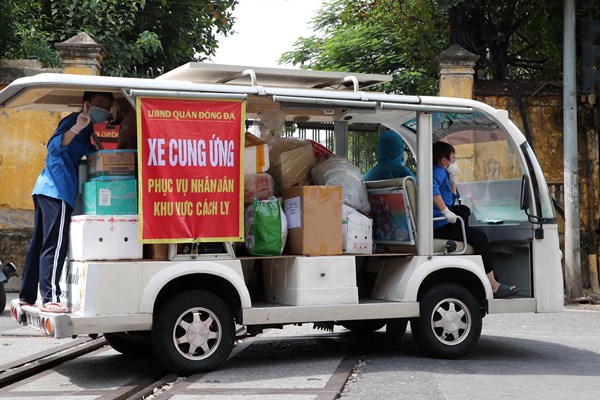 Ha Noi: Doi nang tiep nhan, van chuyen nhu yeu pham cho nguoi dan khu phong toa - Anh 16