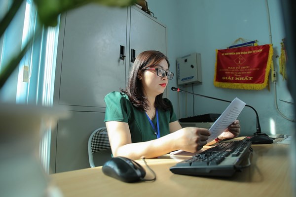 Những chiến sĩ thầm lặng trong cuộc chiến chống Covid-19 - Anh 1