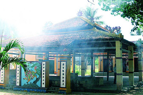 Can som khac phuc tinh trang xuong cap cua dinh Tra Long - Anh 1