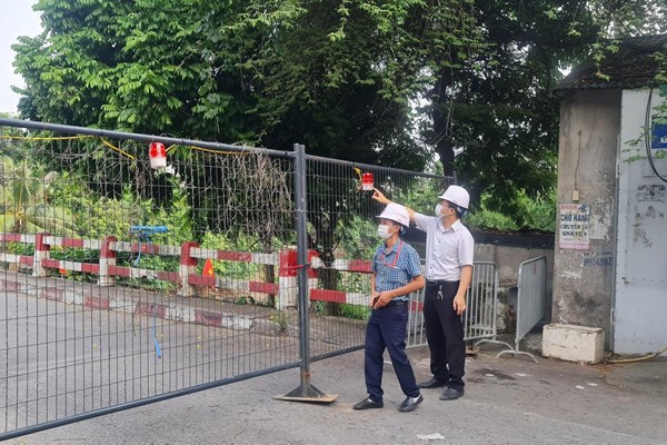 16 điểm cầu có rào chắn cứng người dân không qua được - Anh 1