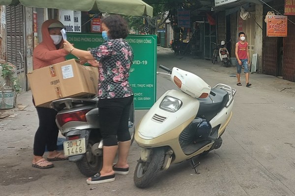 Mối nguy từ bán hàng ăn online “chui” - Anh 1