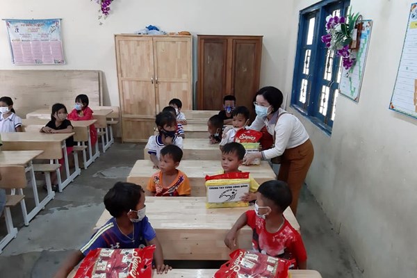 Mái nhà thiện nguyện ở Kon Tum - Anh 2