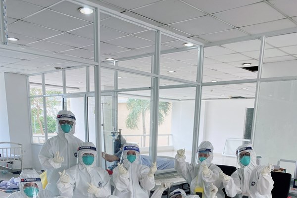Bộ trưởng Bộ Y tế gửi thư động viên đội ngũ y, bác sĩ - Anh 2