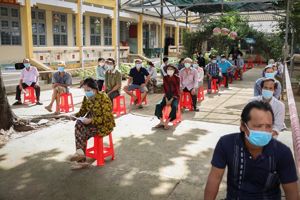 Bến Tre sớm trở về trạng thái bình thường mới với ứng dụng công nghệ trong phòng chống dịch - Anh 7