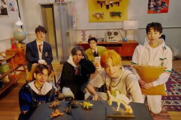 K-pop lao đao vì Trung Quốc siết chặt quy định quản lý - Anh 1