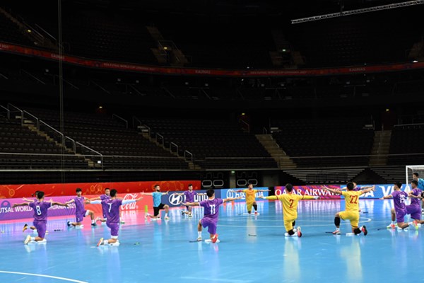 World Cup Futsal 2021: Tuyển Việt Nam nỗ lực hết mình cho mục tiêu đi tiếp - Anh 1