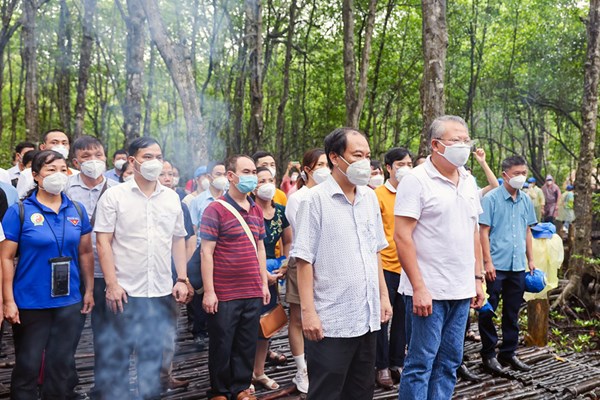 TP.HCM: Khởi động tour du lịch xanh tri ân lực lượng tuyến đầu - Anh 3