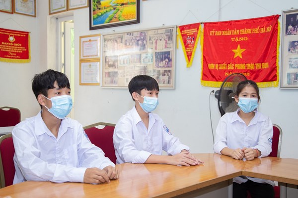 “Trung thu này, em ước có mẹ...” - Anh 1