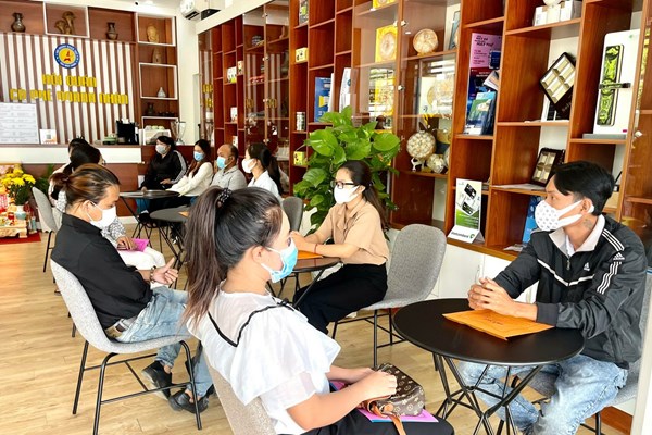 “ATM việc làm” tiếp sức cho người lao động - Anh 1