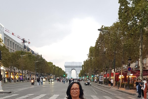 Công trình nghệ thuật “đoản thọ” nổi tiếng thu hút du khách giữa Paris - Anh 5