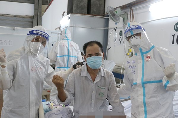 Sự hồi phục kỳ diệu của chàng trai mắc Covid-19 hỏi “Bao giờ em chết?” - Anh 1