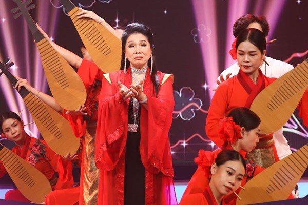 Ngược dòng thời gian cùng game show Việt - Anh 1