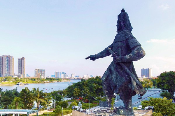 Về việc tu sửa công trình tượng đài Đức thánh Trần Hưng Đạo: Cần giữ được thần thái oai hùng, hình tượng thân quen - Anh 1