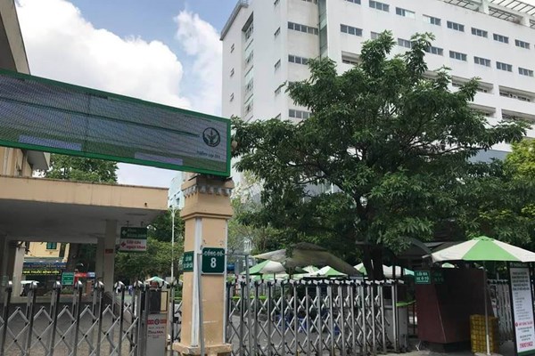 Điều chuyển thuốc Remdesivir từ TP HCM để điều trị bệnh nhân Covid-19 tại BV Việt Đức - Anh 1