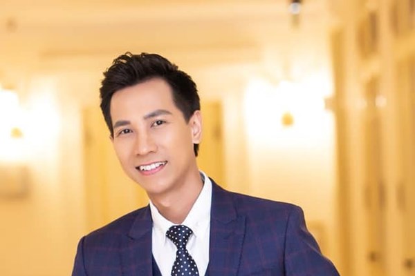 Chương trình nghệ thuật Lời ca dâng Bác: Hát để chạm đến những trái tim - Anh 4