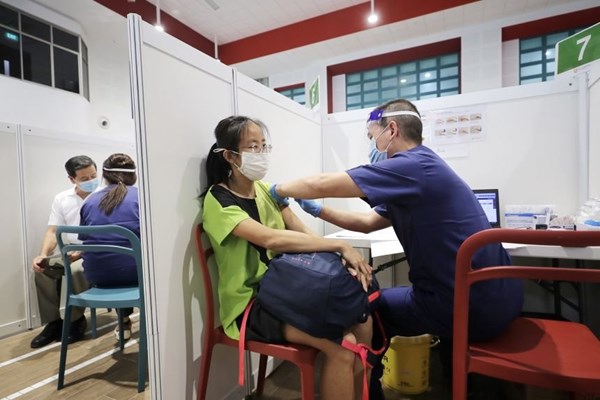 Singapore: Cấm con gái chủng ngừa Covid-19, vợ cũ bị chồng kiện - Anh 1