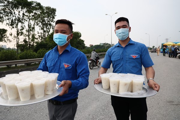Công dân từ miền Nam ra Bắc: Đến Hà Nội là đường về nhà không còn xa... - Anh 6