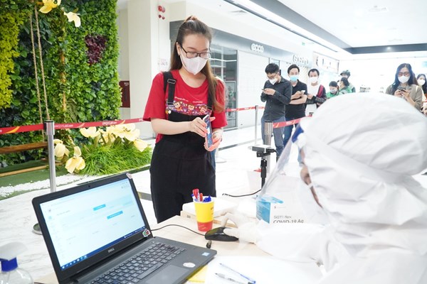 Đường bay nối lại trong sự hân hoan của người dân về một phương tiện an toàn - Anh 3