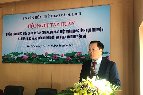 Tập huấn triển khai các văn bản quy phạm pháp luật mới trong lĩnh vực thư viện - Anh 1