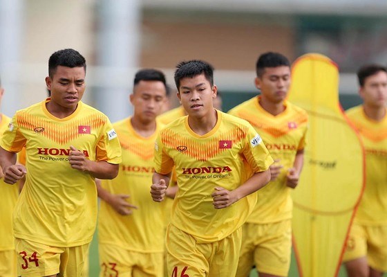 Cơ hội của cầu thủ người dân tộc Tà Ôi - Anh 1