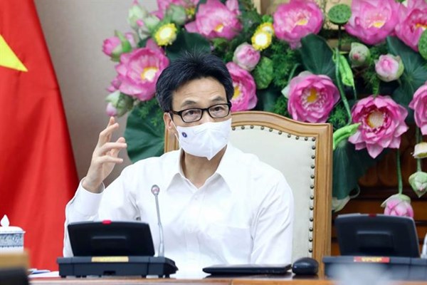 Sẵn sàng mở lại trường học đón học sinh đến trường - Anh 1