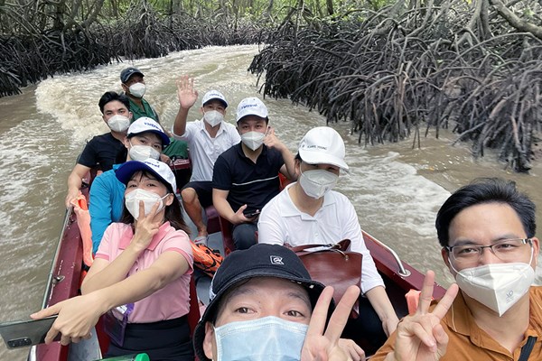 Phục hồi và phát triển du lịch sau đại dịch: Tập trung vào bốn nhóm giải pháp chính - Anh 2
