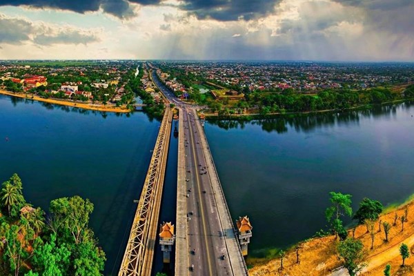 Những địa danh “rất thơ” của Huế qua các phim điện ảnh - Anh 7