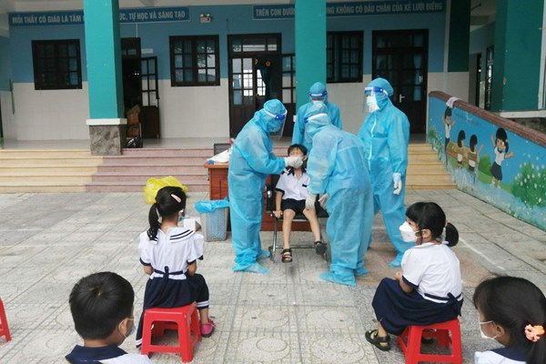Rà soát các điều kiện để tổ chức cho học sinh tới trường học trực tiếp - Anh 2